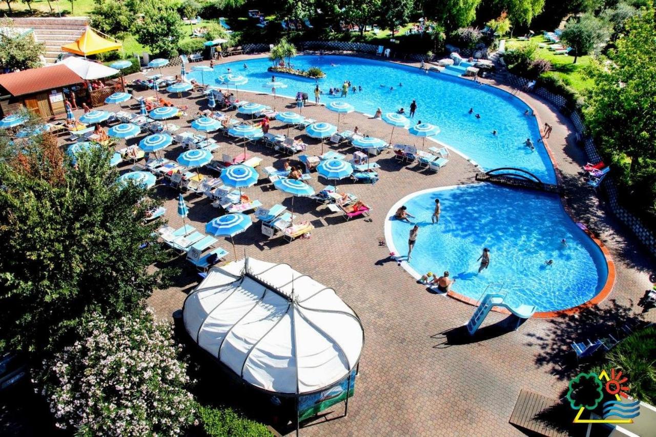 Divacamp San Marino Hotell Eksteriør bilde
